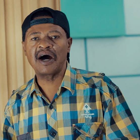 Download Zilipendwa Audio Mp3 | Hussein jumbe - Nipe kitambaa (kilio cha swahiba)