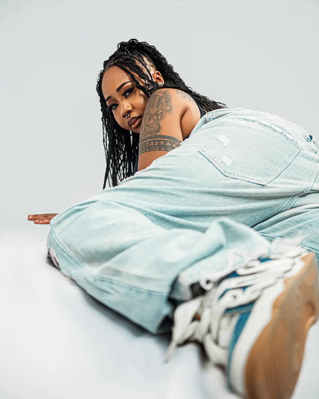 Amber Lulu – Kivyangu